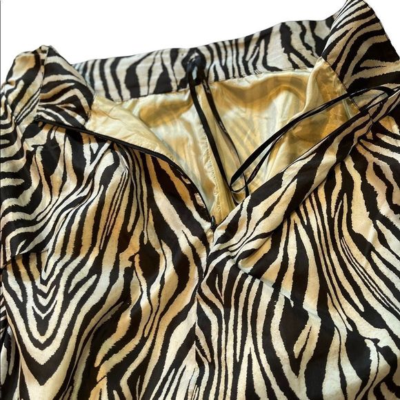 aryn K All Silk Print Skirt Sz L  Black and Cream - Picture 5 of 6